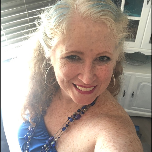 Hi! Welcome to my closet - Picture 2 of 2